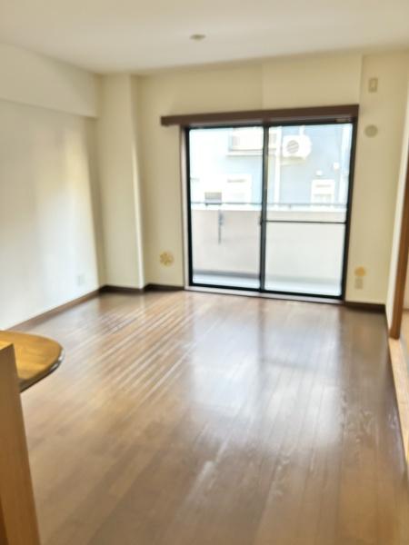 日神パレステージ横浜吉野町のリビング画像