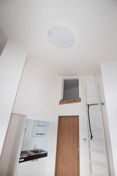 ＮＩＳ鶴見アパートメントのリビング画像