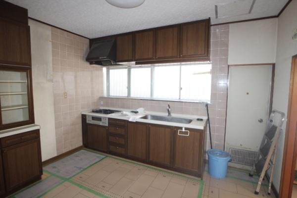 新川町１丁目貸家のキッチン画像