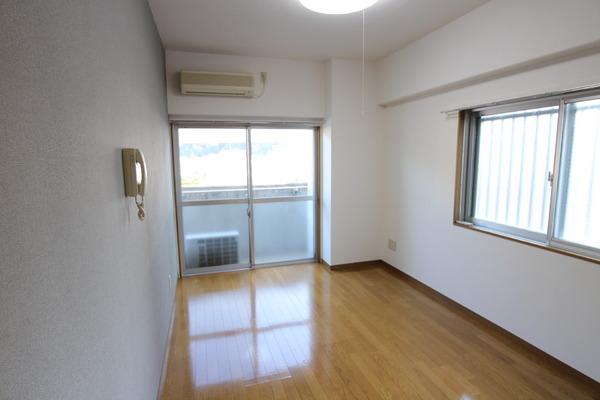 グランコート吉野町の洋室画像