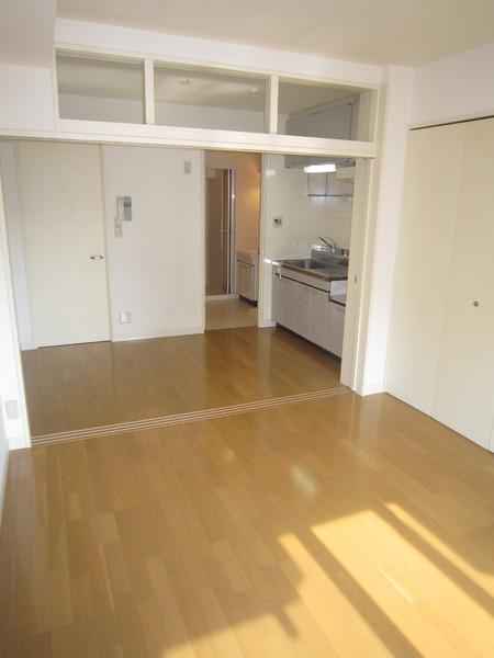 ラ・トゥール・ジョーヌのリビング画像