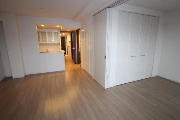 相模原市南区上鶴間本町２丁目のマンションの玄関画像