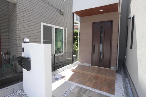 南太田B号棟のエントランス画像