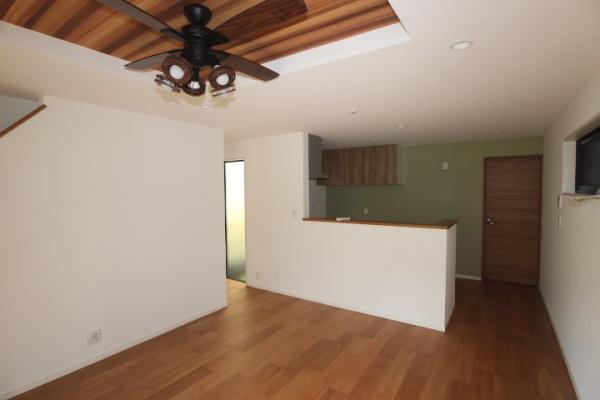 南太田B号棟のリビング画像