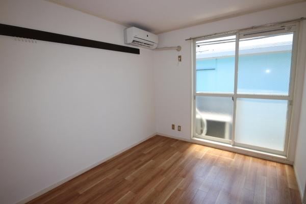 横須賀市船越町８丁目のアパートの洋室画像