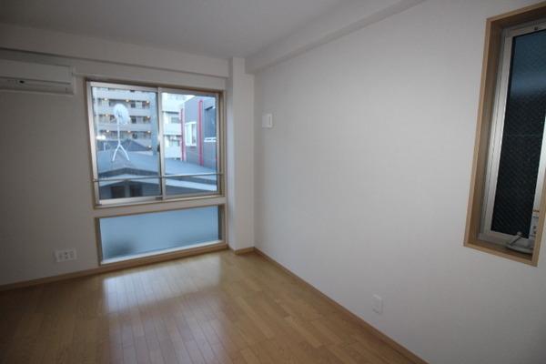 横浜市南区二葉町2丁目のマンションの洋室画像