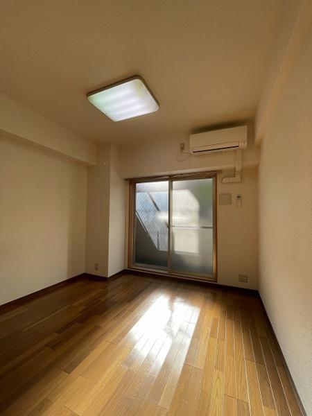 シャトーミニョンの洋室画像