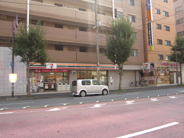 Oakwood蒔田のコンビニ画像