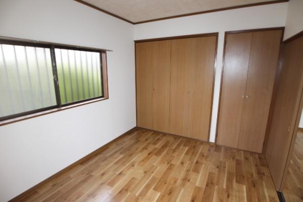 和泉町貸家の洋室画像
