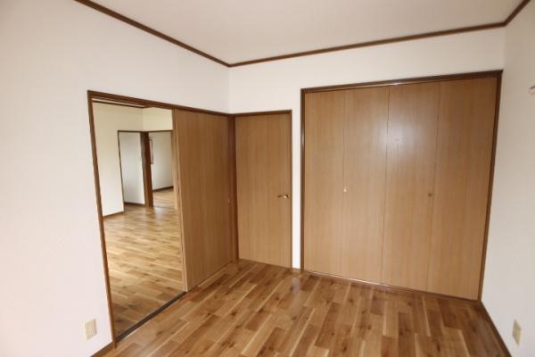 和泉町貸家の洋室画像