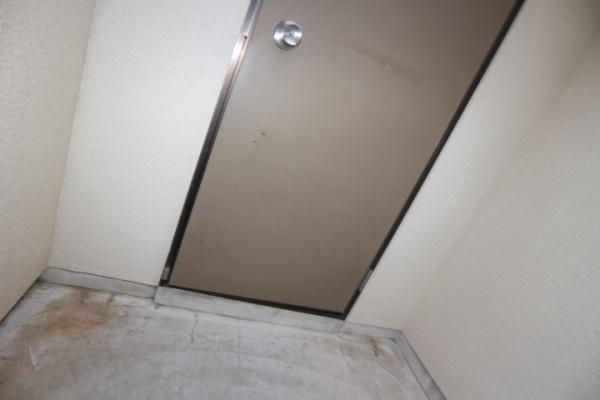和泉町貸家の玄関画像