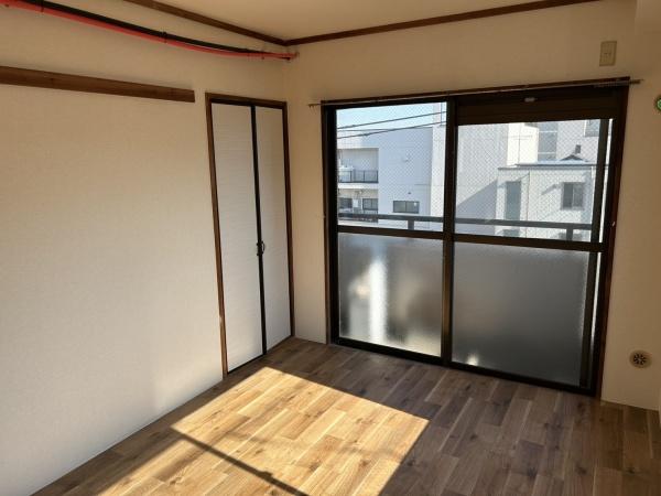 横浜市南区南太田４丁目のマンションの和室画像