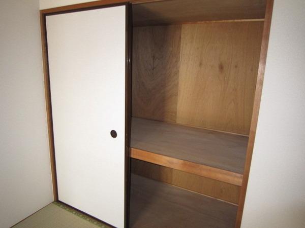 磯子シルクマンションの収納画像