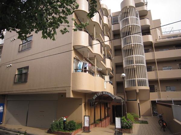 横浜市南区南太田1丁目のマンションのエントランス画像