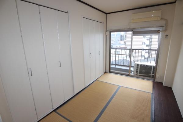 久保町共同ビルのバルコニー画像