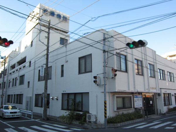 横浜市南区日枝町2丁目のマンションの病院画像