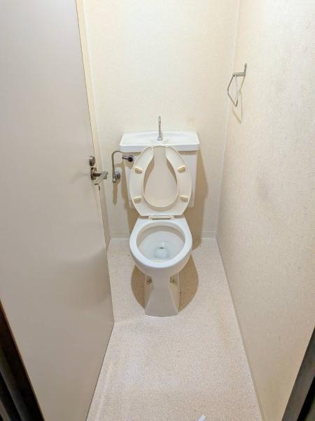 横浜市南区六ツ川2丁目のマンションのトイレ画像