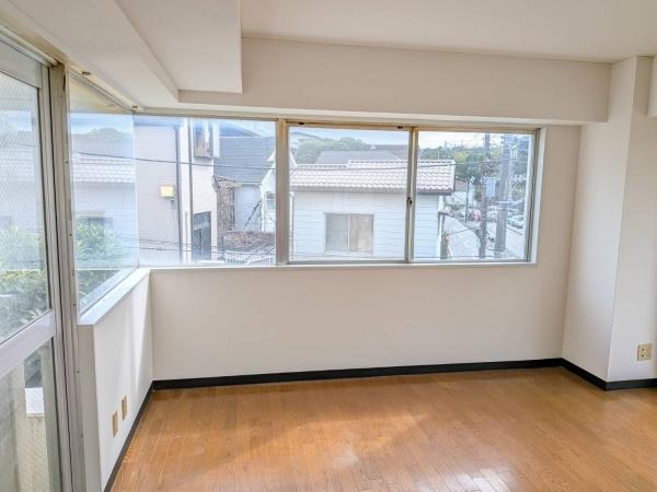 横浜市南区六ツ川2丁目のマンションのリビング画像