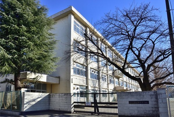 八王子市長沼町の新築一戸建の中学校画像