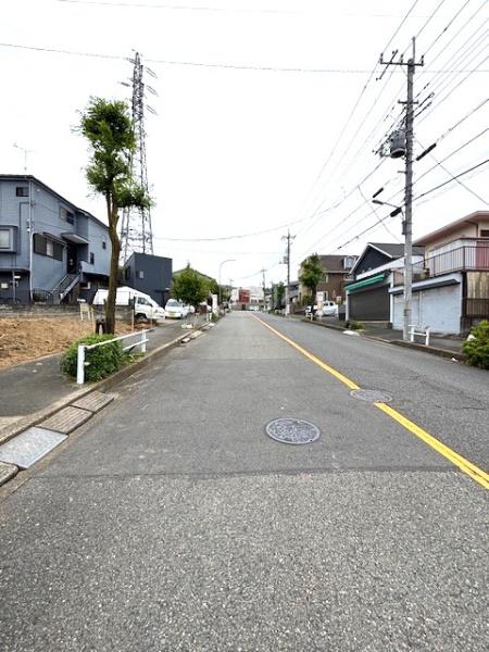 【売地】八王子市南陽台1丁目の前面道路含む現地写真画像