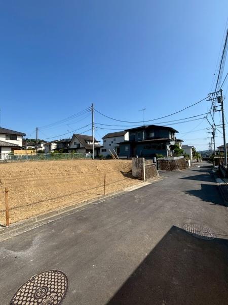 【売地】八王子市西寺方町建築条件なしの前面道路含む現地写真画像