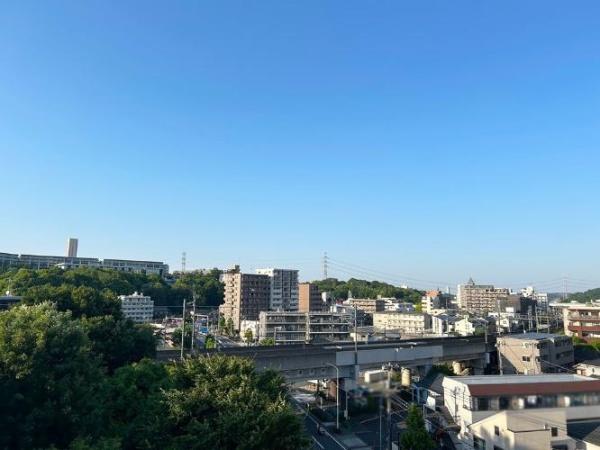 ライオンズマンション多摩センターの現地からの眺望画像