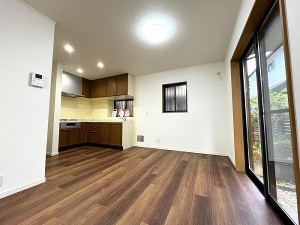 【中古住宅】八王子市北野町535-12のリビング画像