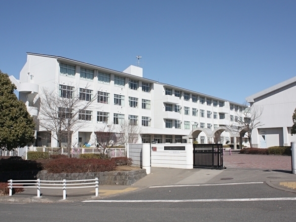 南大沢学園五番街2号棟 3階の小学校画像