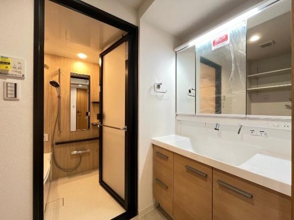 東急ドエル・アルス多摩境　最上階の洗面台・洗面所画像