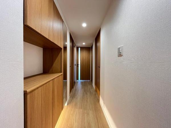 東急ドエル・アルス多摩境　最上階の玄関画像