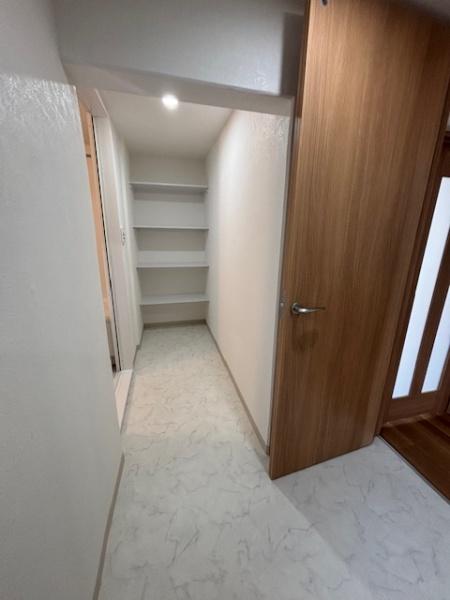 ホームタウン松木17号棟3階の洗面台・洗面所画像