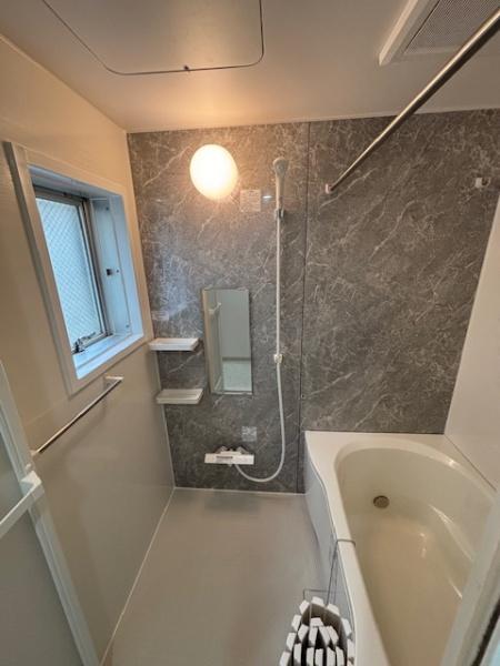 ホームタウン松木17号棟3階のバス画像