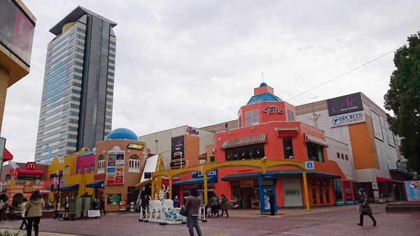 ベルザ多摩センターのショッピング施設画像