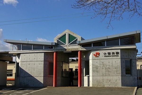 豊川市篠束町郷中の駅画像
