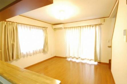 豊橋市大岩町字南町裏のリビング画像