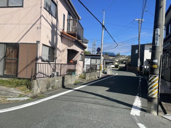 豊橋市三ノ輪町2丁目の前面道路含む現地写真画像