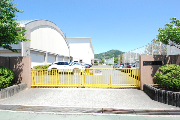 豊橋市東小鷹野4丁目57-2期　2号棟の小学校画像
