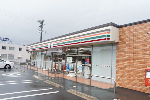 豊橋市東小鷹野4丁目57-2期　2号棟のコンビニ画像