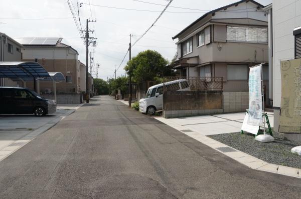 豊橋市牛川町58期　2号棟の前面道路含む現地写真画像