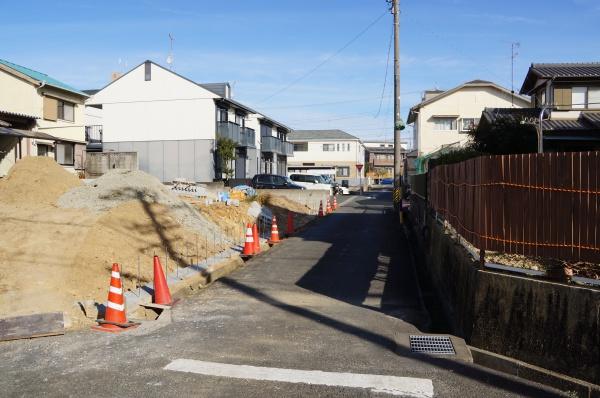 豊橋市牛川町58期　1号棟の前面道路含む現地写真画像