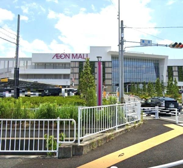 豊川市蔵子１丁目の中古一戸建のショッピング施設画像