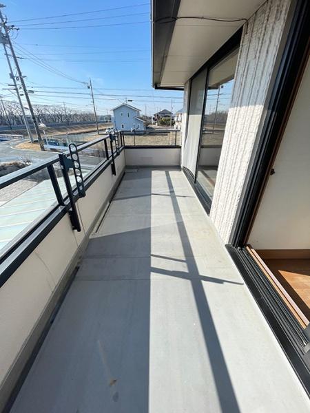 豊川市蔵子１丁目の中古一戸建のバルコニー画像