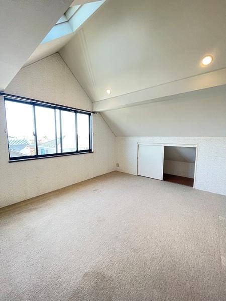 豊川市蔵子１丁目の中古一戸建の洋室画像