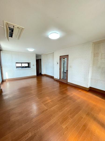 豊川市蔵子１丁目の中古一戸建のリビング画像
