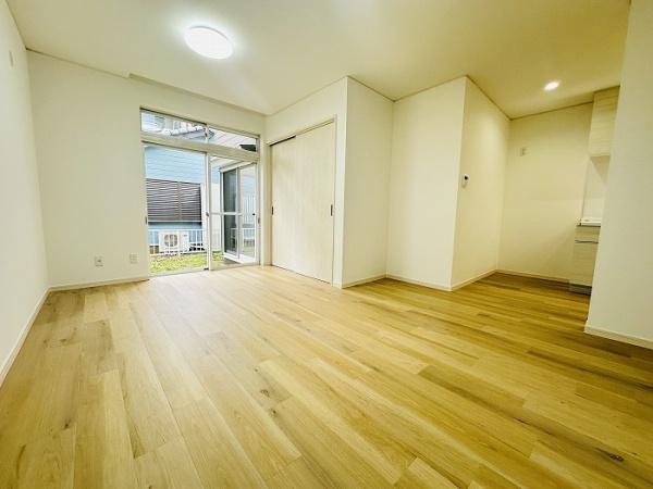 豊川市美幸町1丁目のリビング画像