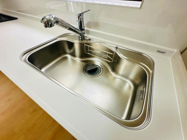 豊川市三蔵子町野河藪のキッチン画像