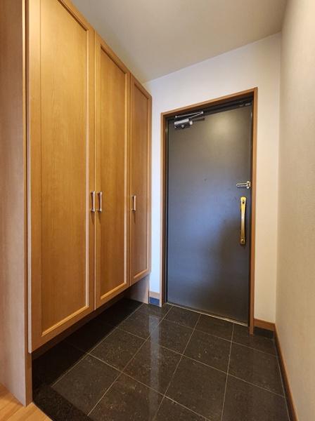 ピュアライフ草間Ⅲ 6階の玄関画像