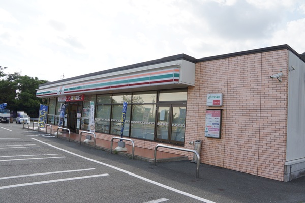 豊橋市大岩町字北山のコンビニ画像