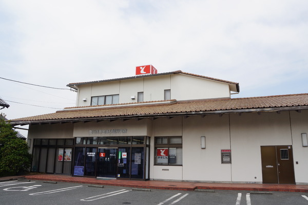 豊川市小坂井町58期　1号棟の銀行画像