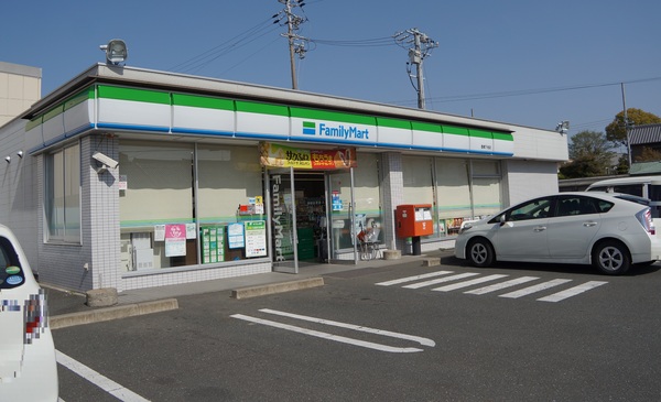 豊橋市下地町23-1期　2号棟のコンビニ画像
